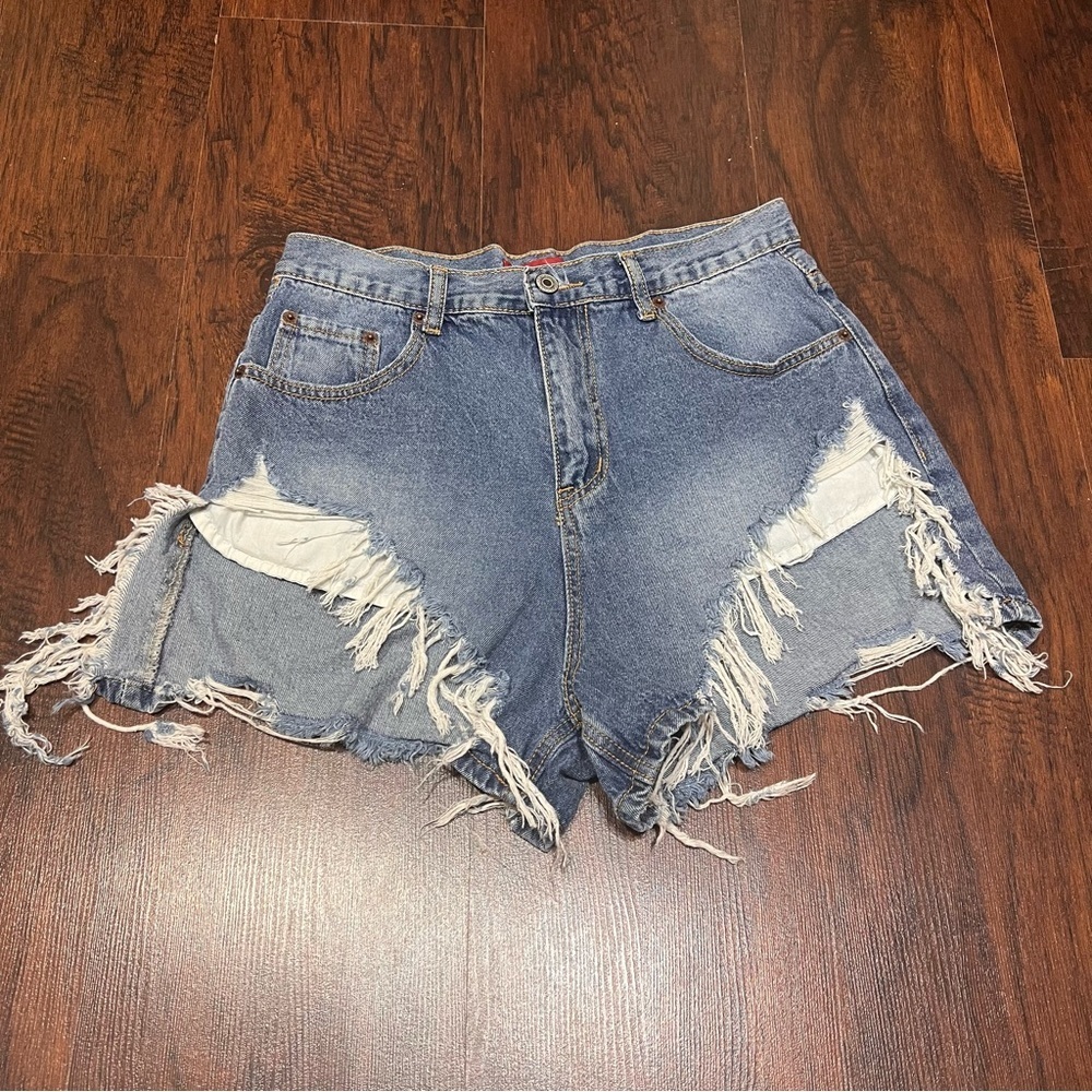 SIGNATURE 8 high rise distressed destroyed denim short shorts! Super Sexy Size L